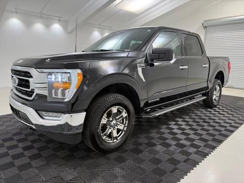 Black Metallic 2023 Ford F-150 XLT