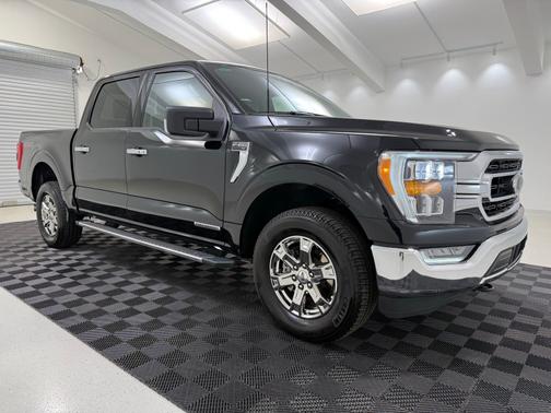 Black Metallic 2023 Ford F-150 XLT