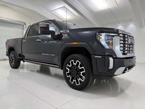 2024 GMC Sierra 2500 Denali