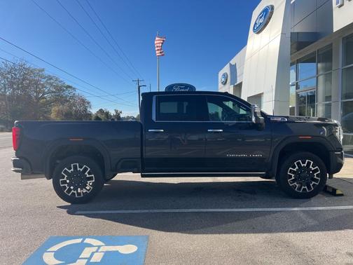 2024 GMC Sierra 2500 Denali