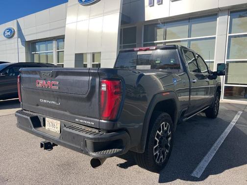 2024 GMC Sierra 2500 Denali