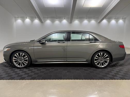 2017 Lincoln Continental Select