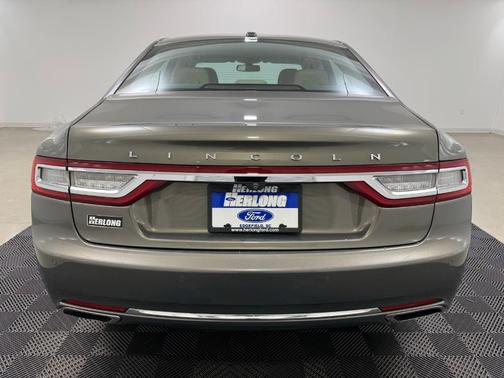 2017 Lincoln Continental Select