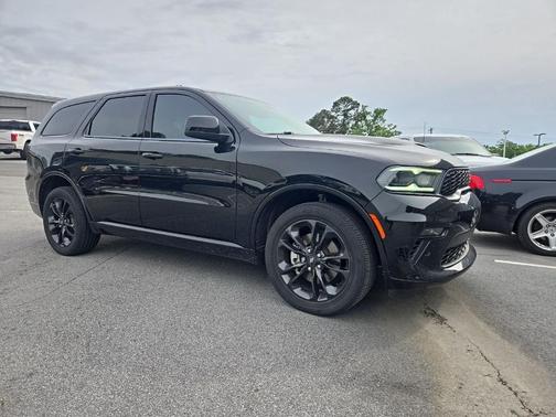 DB Black Crystal Clearcoat 2022 Dodge Durango GT