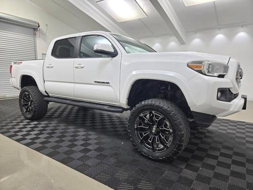 2017 Toyota Tacoma TRD Sport