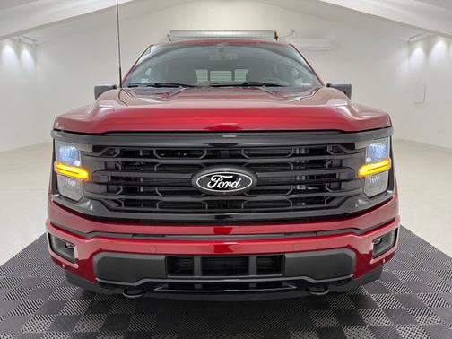 Ruby Red Metallic Tinted Clearcoat 2026 Ford F-150 XLT