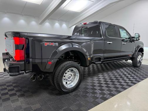 2026 Ford F-450 Platinum