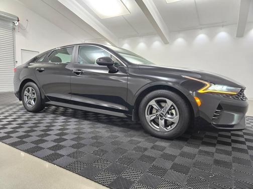 2023 Kia K5 LXS