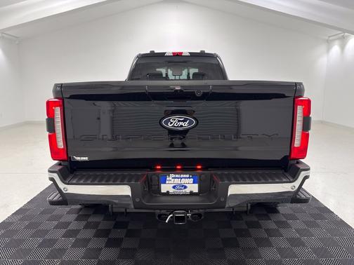 Agate Black Metallic 2027 Ford F-350 Lariat