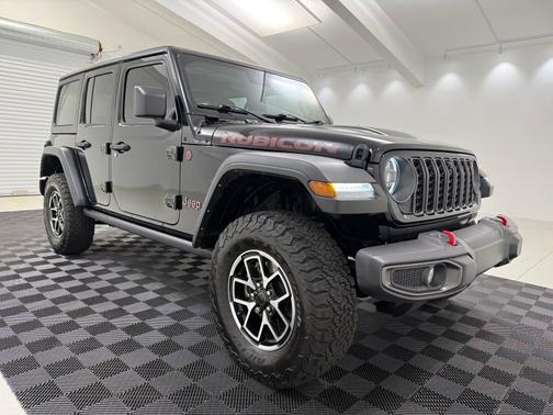 Black Clearcoat 2024 Jeep Wrangler Rubicon