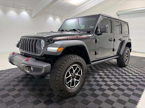 Black Clearcoat 2024 Jeep Wrangler Rubicon