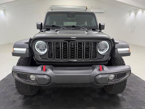 Black Clearcoat 2024 Jeep Wrangler Rubicon