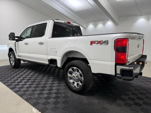 2024 Ford F-350 Lariat Super Duty