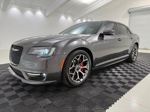 2018 Chrysler 300 S