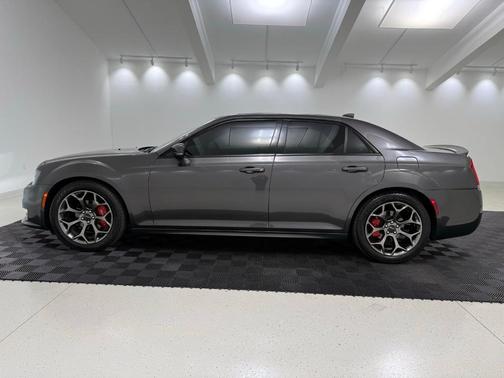 2018 Chrysler 300 S
