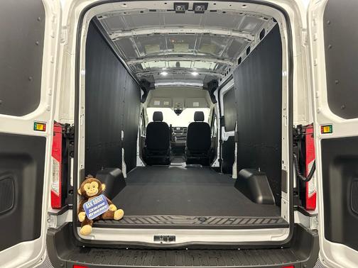 2025 Ford Transit-250 148 WB Medium Roof Cargo