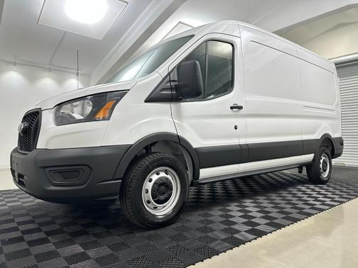 2025 Ford Transit-250 148 WB Medium Roof Cargo