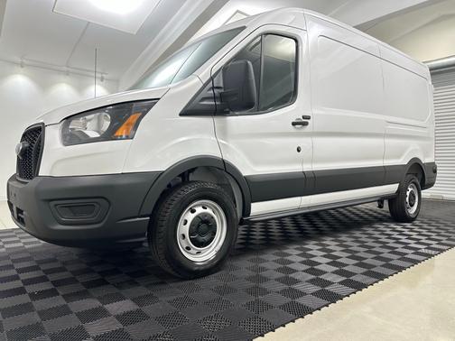 Oxford White 2025 Ford Transit-250 Base
