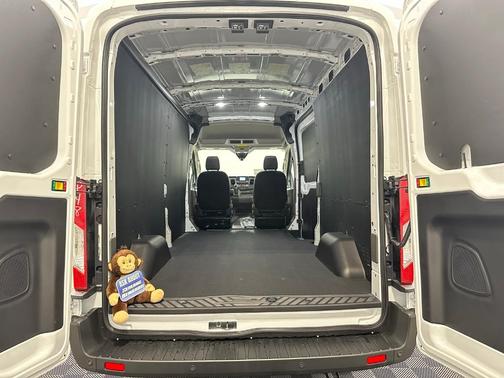 2025 Ford Transit-250 148 WB Medium Roof Cargo