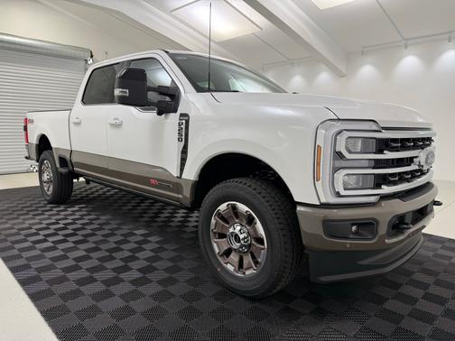Star White Metallic Tri-Coat 2026 Ford F-250 King Ranch