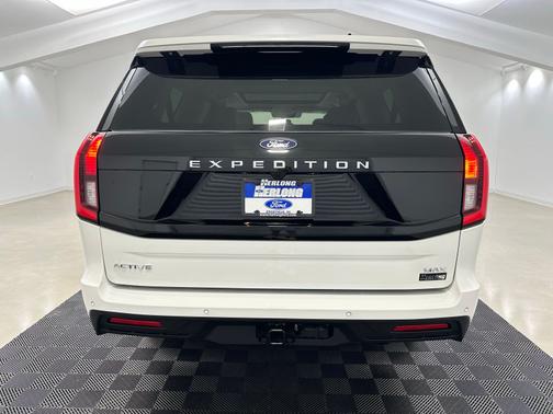Star White Metallic Tri-Coat 2025 Ford Expedition Max Active