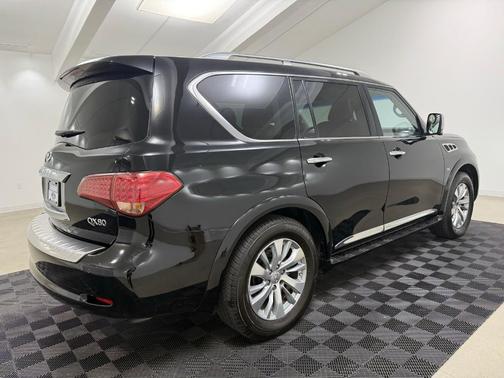 2016 INFINITI QX80 Base