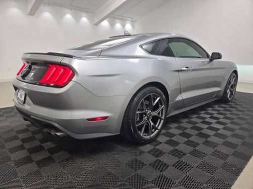 2020 Ford Mustang EcoBoost