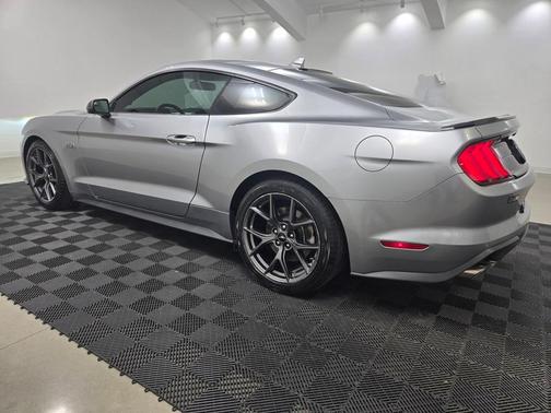 2020 Ford Mustang EcoBoost