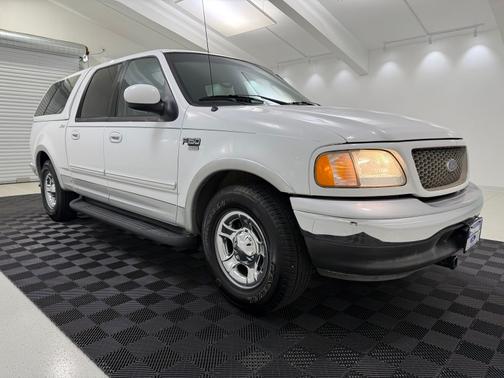 White 2003 Ford F-150 Lariat