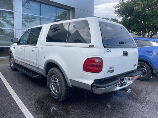 White 2003 Ford F-150 Lariat SuperCrew
