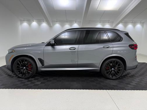 Skyscraper Grey Metallic 2026 BMW X5 xDrive40i