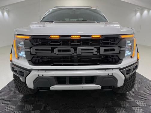 Oxford White 2025 Ford F-150 Raptor