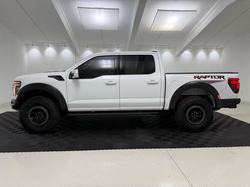 Oxford White 2025 Ford F-150 Raptor