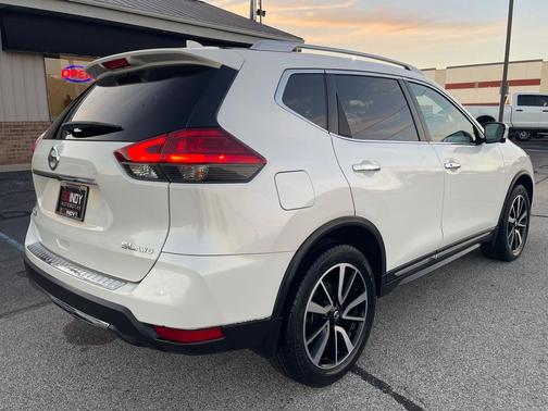 2017 Nissan Rogue SL