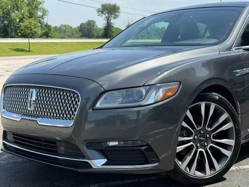 Magnetic Gray Metallic 2019 Lincoln Continental Select