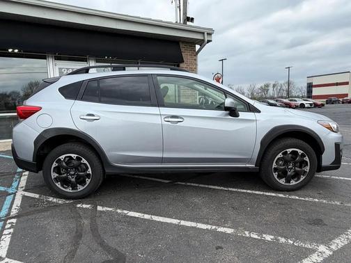 Ice Silver Metallic 2021 Subaru Crosstrek Premium