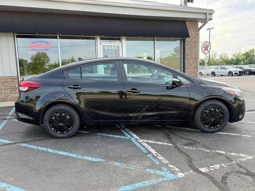 Aurora Black 2017 Kia Forte LX