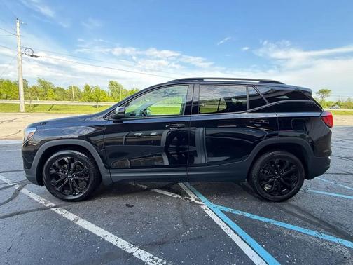 Ebony Twilight Metallic 2020 GMC Terrain SLE