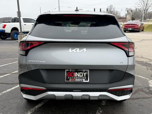 2024 Kia Sportage LX