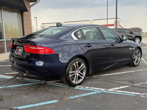 2017 Jaguar XE 35t Premium