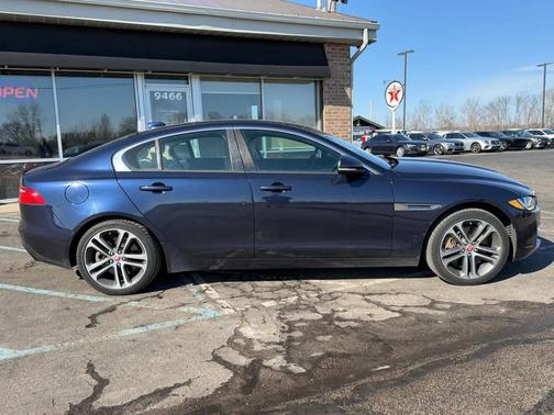 2017 Jaguar XE 35t Premium