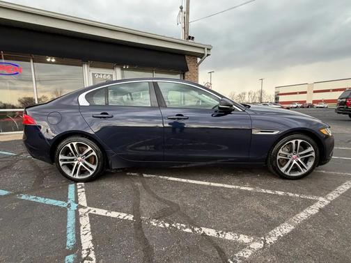 2017 Jaguar XE 35t Premium