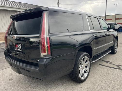 2017 Cadillac Escalade ESV Premium Luxury