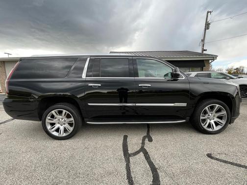 2017 Cadillac Escalade ESV Premium Luxury