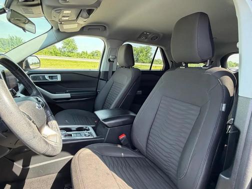 Agate Black Metallic 2020 Ford Explorer XLT