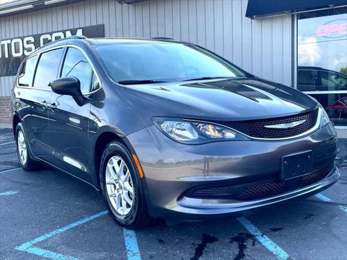 2021 Chrysler Voyager LXI