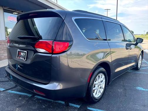 2021 Chrysler Voyager LXI