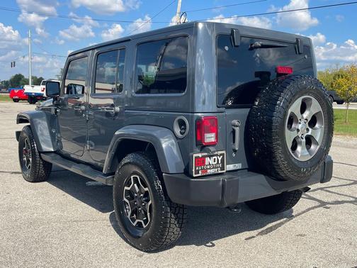 2016 Jeep Wrangler Unlimited Sahara