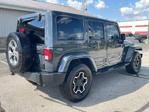 2016 Jeep Wrangler Unlimited Sahara