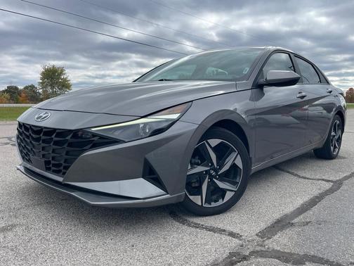 2023 Hyundai ELANTRA SEL